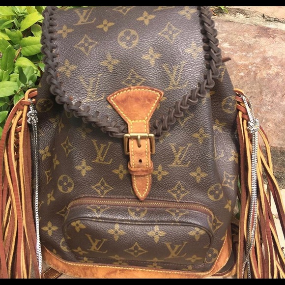 Finged Louis Vuitton Montsauris backpack - Picture 3 of 6
